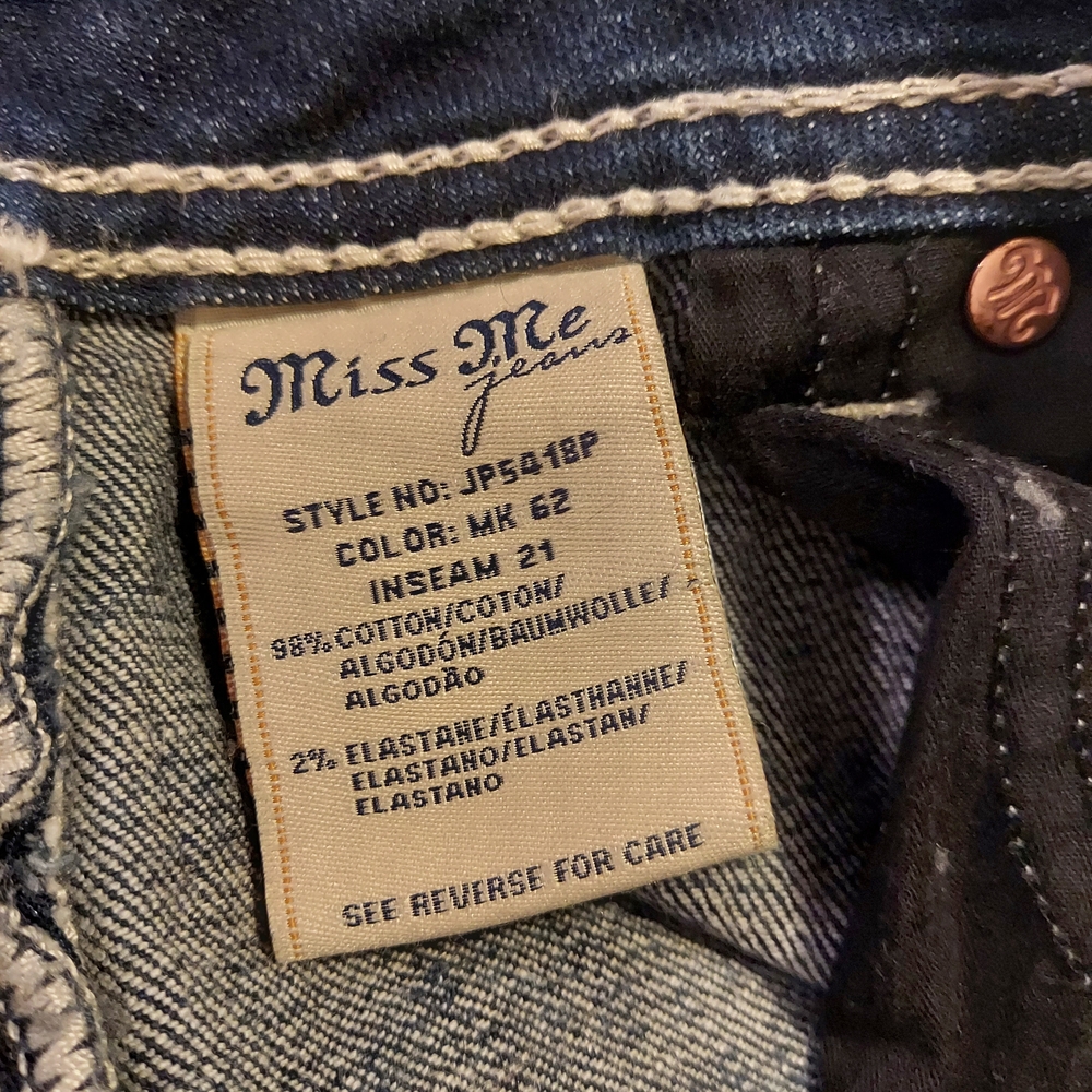 Miss Me Light Blue Denim Capris with Embroidery - 30x21 - Picture 4 of 8